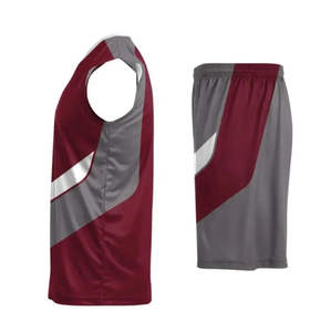 Ensembles de basket-ball légers 100% polyester personnalisables Uniforme à séchage rapide avec logo imprimé et nom du joueur Service OEM - Product Image 4