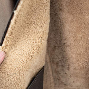 แจ็คเก็ตบอมเบอร์หนังแกะลายพรางสำหรับผู้ชาย รุ่นใหม่ปี 2026 เคลือบด้านหน้าแข็ง ทนน้ำ กันลม - Product Image 4