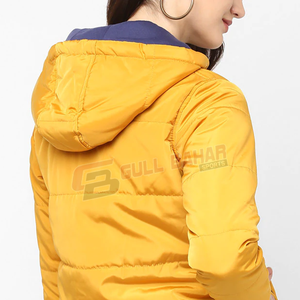 Veste matelassée pour femme avec capuche et fermeture à glissière pour l'hiver, l'extérieur et les vêtements décontractés Veste matelassée légère pour femme - Product Image 6