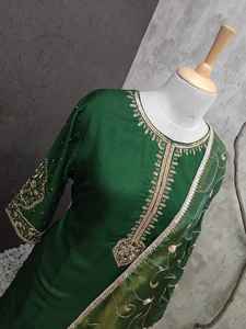 Vestido de novia tradicional de seda india de Bollywood étnico Salwar Kameez para mujer para festivales Pooja trabajo hecho a mano espejo trabajo - Product Image 5