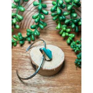 Bracelet manchette tendance Donovan Skeets Kingman en turquoise et argent sterling - Product Image 6
