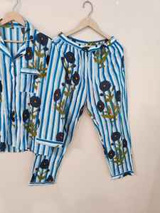 Conjunto de Pijama de Algodón con Estampado Floral de Lujo para Mujer, Cuello en V, Mangas Largas, Cierre de Botones, Largo Completo, Suave, para Verano - Product Image 5