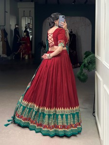 Navratri Spécial Tasar Soie Avec Feuille Travail Et Gamthi Travail Lehenga Choli Femme Fabricant De Mode De L'Inde Au Taux Le Plus Bas - Product Image 4