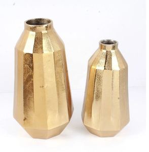 Vase à fleurs en aluminium coulé Pot de fleurs avec finition patinée Vase à fleurs décoratif pour la maison et le jardin à bas prix - Product Image 3