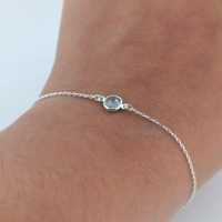 Bracelet ajustable en argent sterling 925 avec topaze bleue délicate, fait main, serti clos, pierre précieuse naturelle, pierre de naissance unique