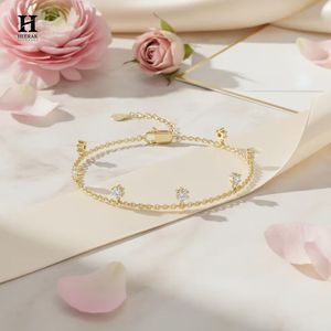 Bracelet sophistiqué avec pendentif diamant, chaîne en or délicate avec breloques diamant flottantes, bijoux fins de qualité supérieure - Product Image 4