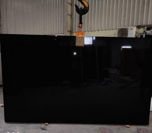 Dalles de granit noir de jais indien poli Carreaux Meilleur choix moderne pour les comptoirs de cuisine Plancher disponible Tarifs de gros - Product Image 3