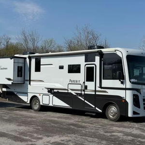 Ahora en venta: Autocaravana Coachmen Pursuit Clase A con motor a gasolina, modelo 31ES, con cama king size extraíble. - Product Image 1