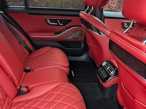 Mercedes-Benz S580 4Matic 2023 - Essence, faible kilométrage - Product Image 5