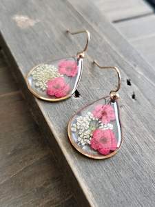 Pendientes de Resina de Diseño Personalizado |   Pendientes Largos Ligeros |   Joyería Contemporánea Hecha a Mano para Mujer - Product Image 2