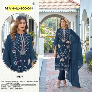 Traje paquistaní Premium con bordado de lentejuelas y trabajo artesanal Khatli Ideal para bodas, fiestas y ocasiones festivas - Product Image 2