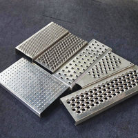 Plaque antidérapante en métal perforé avec motif de trous ronds antidérapants, tôles perforées en acier inoxydable, grille de sécurité