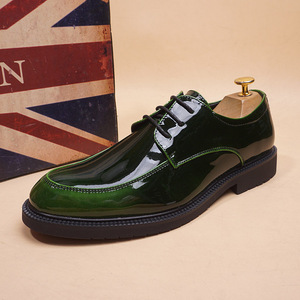 Zapatos de charol brillante para hombre, versión coreana, con punta personalizada, estilo casual de negocios, con tacón oculto y plataforma. - Product Image 5