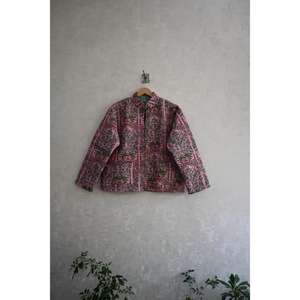 Chaqueta Acolchada Reversible Hecha a Mano con Estampado Floral, 100% Algodón, Cálida, de Manga Larga, Estilo Étnico Indio, para Primavera - Product Image 2