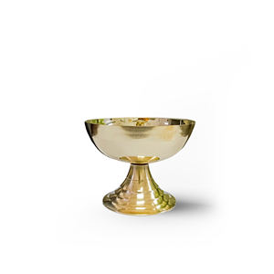 Grande lampe Diya en laiton conçue sur mesure pour la décoration intérieure simple de l'usine du fabricant indien, vente en gros, options de taille disponibles - Product Image 1