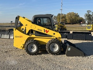 รถตักล้อยาง Wacker Neuson SW21 แบบ Skid Steer ขนาดเล็ก มือสอง พร้อมบุ้งกี๋ - Product Image 4