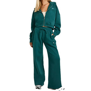 Ensemble 2 pièces pour femme en molleton de coton 420 GSM, sweat à capuche court zippé et pantalon de jogging à jambe large, coupe décontractée, broderie de logo personnalisée - Product Image 1