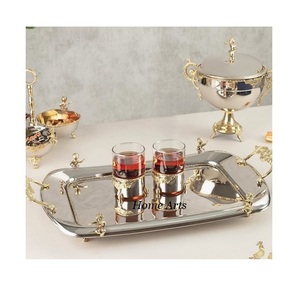 Bandeja para servir aperitivos de acero de diseño antiguo con mango de diseño floral Bandeja para servir alimentos de la mejor calidad a granel - Product Image 6
