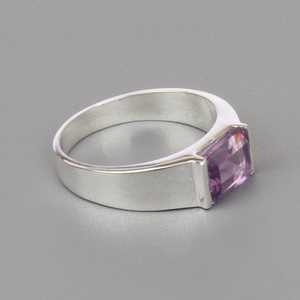 Bague en améthyste véritable faite à la main en argent sterling 925 Bague pour homme Cadeau de fiançailles et d'anniversaire pour lui ou elle Cadeau pour papa - Product Image 4