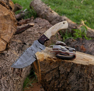 Cuchillo rastreador de hoja de acero de Damasco hecho a mano con mango de hueso y madera OEM/DIY personalizado compatible con Camping. - Product Image 2