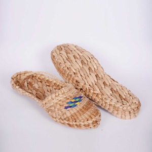 Pantoufles unisexes en jacinthe d'eau avec logo personnalisé de la plus haute qualité, pantoufles plates de premier choix pour un usage quotidien - Product Image 4