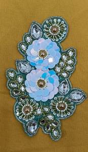 Patchs à paillettes de fleurs perlées brodées à la main accessoires de mode pour vêtements tissu en gros avec prix - Product Image 6