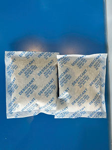 Desecante de arcilla activada 25% absorción Control de humedad mineral ecológico de embalaje de tela azul de fábrica de Vietnam - Product Image 3