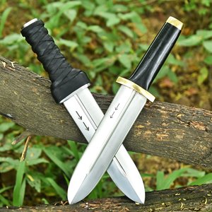Couteaux de chasse et de camping multifonctionnels faits à la main Viking Art FH-117 OEM, lame droite en acier inoxydable, manche en corne noire - Product Image 1