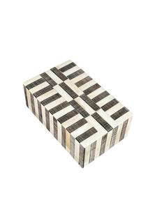 Boîte de rangement rectangulaire Horn & Born en finition multicolore, boîte personnalisée pour la décoration de la table / usage personnel - Product Image 6