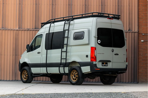 PRÊT À CONDUIRE - VÉHICULE D'OCCASION À VOLANT À GAUCHE |   2020 MERCEDEEESSS-BENNNZZZ SPRINTEERRR 2500 4X4 RV CONVERSION - Product Image 3