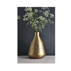 Florero de hierro de estilo antiguo moderno, diseño costero hecho a mano con curvas suaves para centros de mesa de diseño para sala de estar - Product Image 1