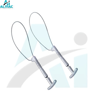 ALMAC Receptor de cerdos compacto y fácil de usar para cerdos pequeños diseñado para la sujeción segura de animales en granjas de pequeña y gran escala - Product Image 3