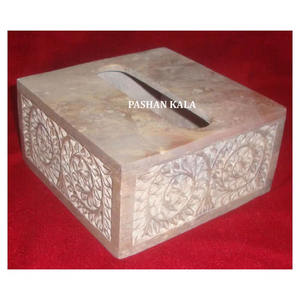 Boîte à mouchoirs et serviettes sculptées à la main en stéatite naturelle indienne avec conception de feuille antique et boîte à mouchoirs en pierre de haute qualité - Product Image 1