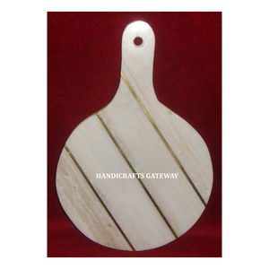 Nouvelle planche à découper ronde au design incroyable, en marbre avec incrustations en laiton, pour la maison et les restaurants. - Product Image 1