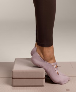 Calcetines de Tobillo de Algodón Personalizados con Diseño a Cuadros, Antideslizantes, Ecológicos, Transpirables y de Secado Rápido para Niños y Jóvenes, Ideales para Gimnasio, Ballet, Pilates y Yoga - Product Image 3