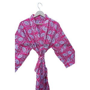 Kimono en coton facile à entretenir Confort pour une routine relaxante Kimono à encolure en V avec un design simple et un imprimé floral pour une tenue décontractée - Product Image 4