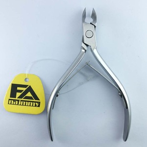 Pinces à cuticules en acier inoxydable de haute qualité avec produits à double ressort pour ensemble de manucure et de pédicure - Product Image 5