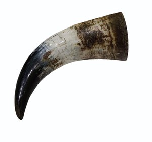 Tasses en céramique authentiques, artisanales, d'inspiration médiévale, style viking, pour boire du vin ou de l'ale, en corne de bœuf véritable, pour Noël ou un mariage - Product Image 3