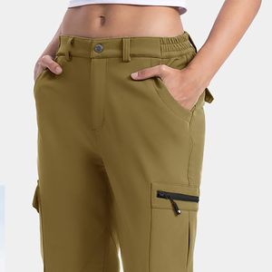 Pantalon softshell durable pour femme, élégant pantalon coupe-vent imperméable et respirant pour la randonnée en plein air, le trekking - Product Image 4