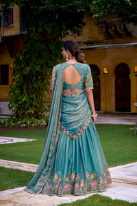 Zari miroitant de haute qualité avec paillettes et broderie de fil Lehenga Choli fabricant et fournisseur de Surat - Product Image 5