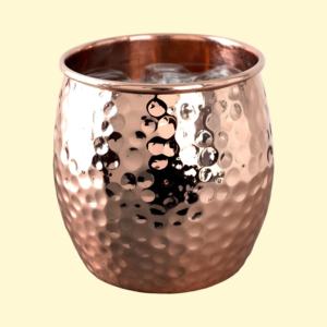Mule élégante en cuivre martelé écologique avec poignée pour cocktails et boissons rafraîchissantes - Product Image 2