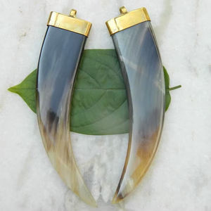 Colliers unisexes de luxe en acier inoxydable avec pendentif en corne naturelle, style hip-hop tribal, faits à la main, forme personnalisable, très vendus - Product Image 1