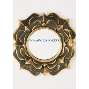 Miroir de courtoisie mural de luxe pour intérieur de qualité de luxe Fabriqué à la main en laiton Moderne Grande taille Salon Fantaisie Miroir mural suspendu - Product Image 5