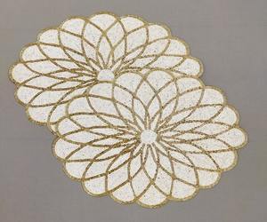 Mantel Individual de Lujo con Cuentas Hechas a Mano, Aspecto Elegante, Centro de Mesa Decorativo Dorado, Mantel Individual de Lujo con Cuentas Hechas a Mano, Aspecto Elegante, Decoración Dorada - Product Image 1