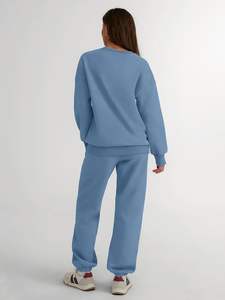 Conjunto Deportivo de Invierno para Mujer de Alta Calidad, Diseño Sólido con Hombros Caídos, Ropa Urbana Personalizada, Fabricante Mayorista, 100% Algodón - Product Image 3