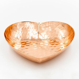 Plat en cuivre de luxe en forme de coeur Plat en forme de coeur en cuivre pur Bol en cuivre en forme de coeur Laque martelée Qualité supérieure - Product Image 1
