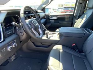 GMC Sierra 1500 Denali 2023, 6.1-8L, Automática, Gasolina/Petróleo, Estándar de Emisiones Euro VI - Product Image 3
