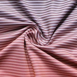 ชุดเทนนิสโพลีเอสเตอร์ทันสมัย ระบายอากาศได้ดี พร้อมผ้าเนื้อนุ่มปรับแต่งได้เพื่อการเคลื่อนไหวและประสิทธิภาพบนสนามสูงสุด - Product Image 6