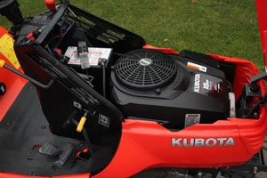Tracteur de jardin à essence Kubota T1880 18 CV, durable, pour l'aménagement paysager et l'usage résidentiel, fourni directement par l'usine - Product Image 4