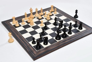 Pièces d'échecs de style Lasker Staunton antiques, reproduction en bois d'ébène et de buis, roi de 3,75 pouces avec estampe sur le côté du roi, à prix avantageux - Product Image 2
